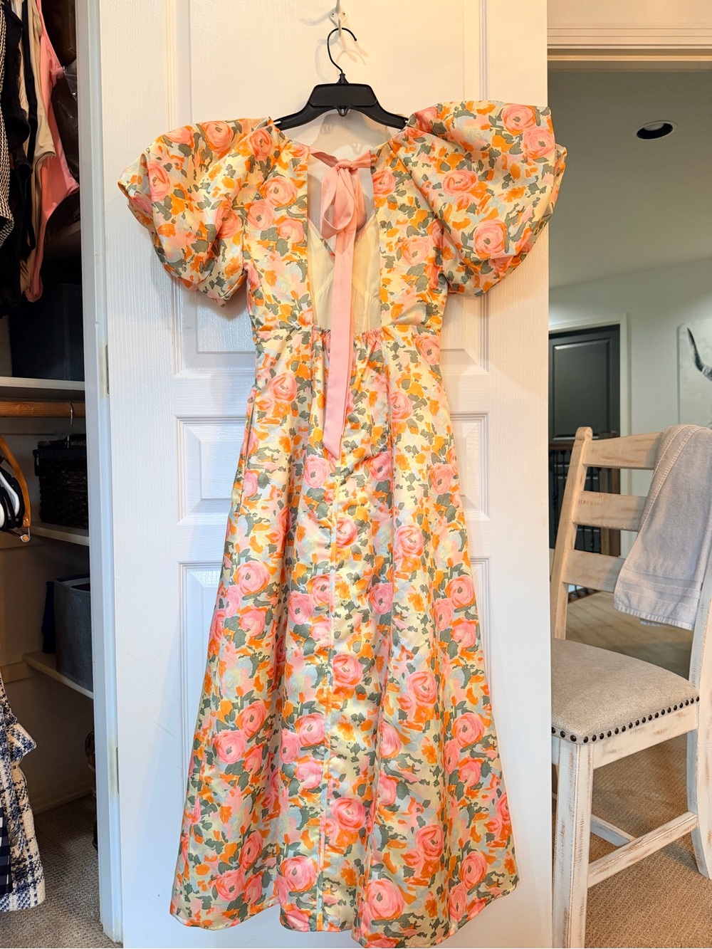 Beautiful Floral Maxi Dress With Puff Sleeves And A Bow Detail NWT - Picture 4 of 8